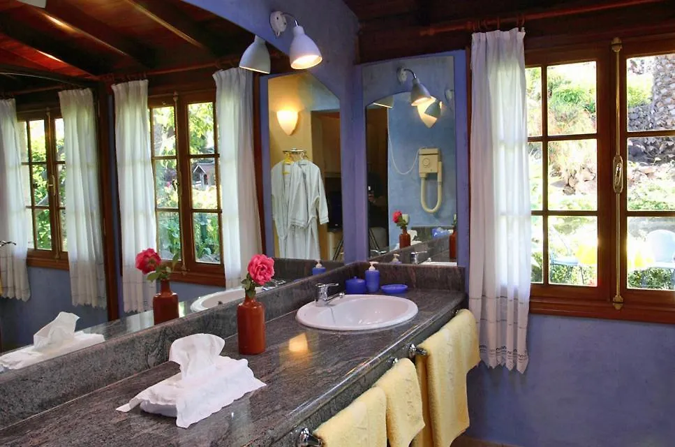Guest house Finca Casa Vieja Hotel Santa Ursula  Spain